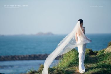 福州婚紗攝影店排名前十名 感受海邊婚紗照帶來的視覺沖擊